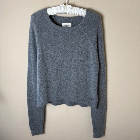 Abercrombie & Fitch Sweaters - Abercrombie & Fitch Sweater Womens Large Rabbit Hair Gray Crewneck Shirt 2010s